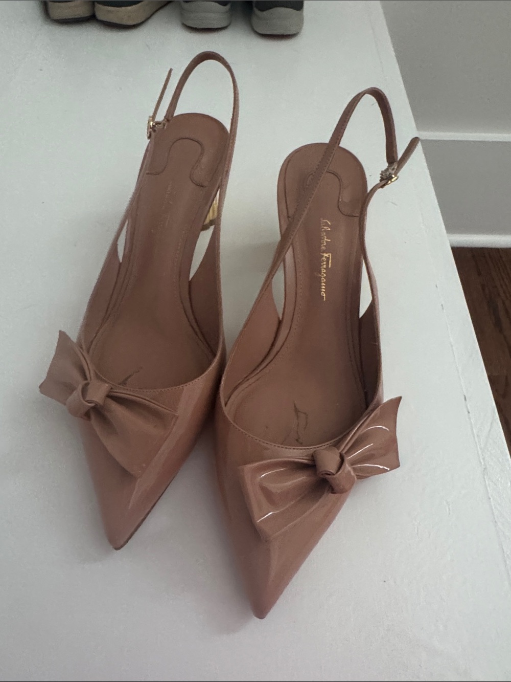 Salvatore Ferragamo Nude Bow Slingback Pumps / size 9.5